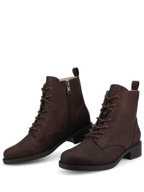 Journee Collection KODAH ANKLE BOOTS Size 9 Brown